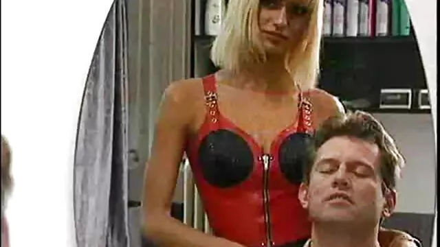 ママ大きな隣人はマフィンを扱う 女性 の ため の セックス 動画