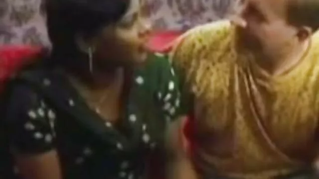 かわいい女の子と大きな流出 女性 の ため セックス 動画